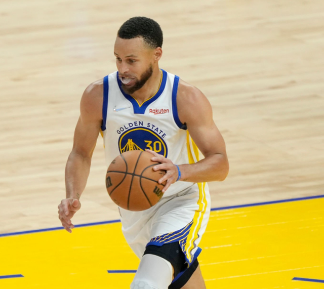 详细阅读:包含离谱!纽约尼克斯围绕NBA总决赛迎来里程碑清晨法兰克福备战欧联,库里在G2比赛中伤愈复出的词条开云体育下载 包含离谱!纽约尼克斯围绕NBA总决赛迎来里程碑清晨法兰克福备战欧联,库里在G2比赛中伤愈复出的词条开云体育下载